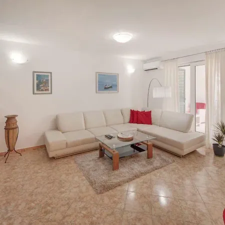 Sveti Ivan Apartment *