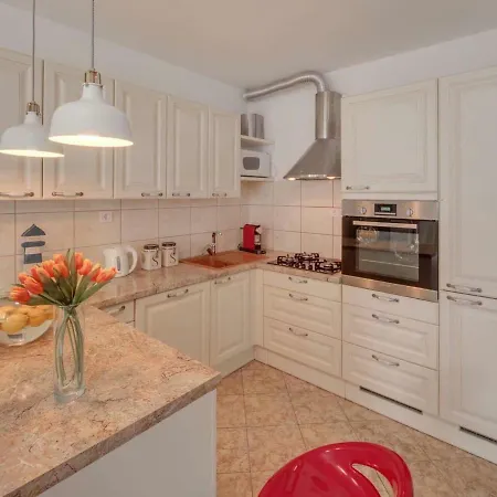 Апартаменты Sveti Ivan Сутиван